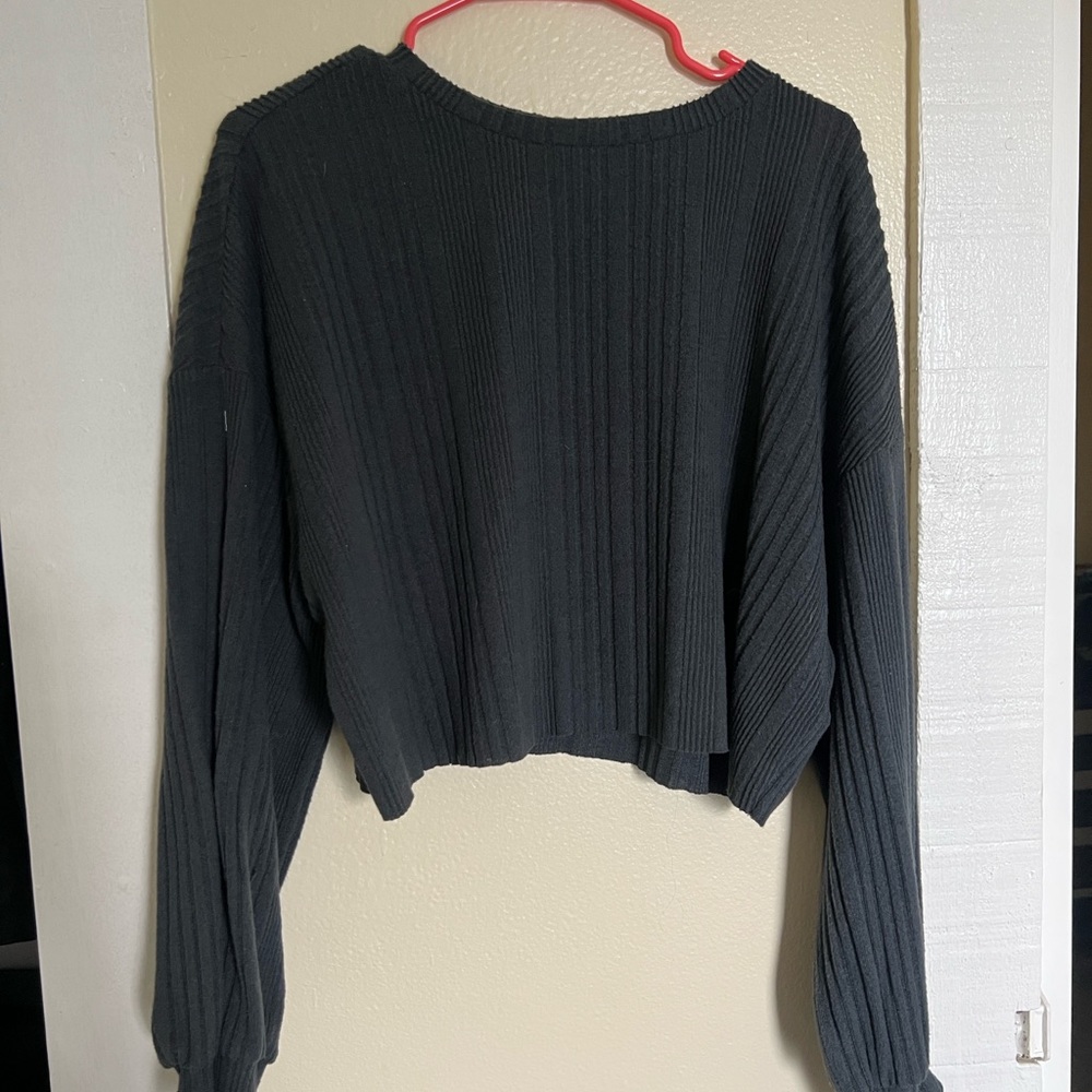 SHEIN Black Ribbed Crop Top